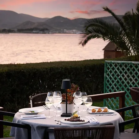 מלון Domotel Xenia 5*