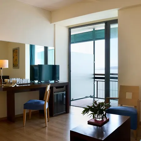 Domotel Xenia ホテル ヴォロス