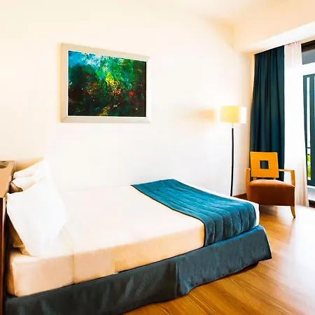 Domotel Xenia ホテル